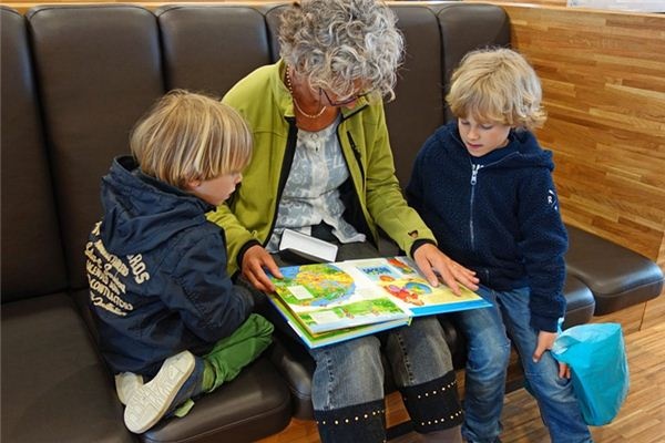 What does it mean to dream of elders? What does it mean to dream of elders?