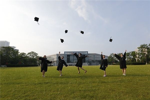 What does it mean to dream of an old classmate? What does it mean to dream of an old classmate?