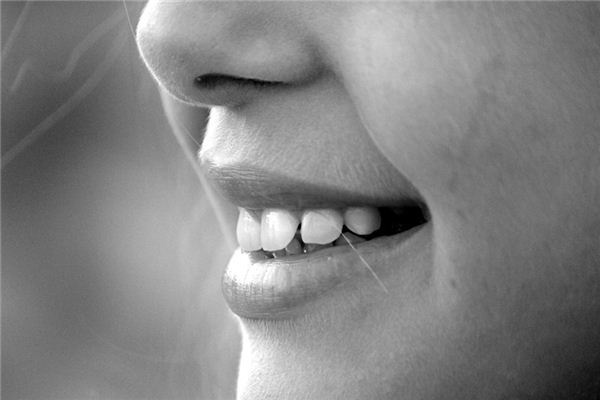 I dreamed that my teeth fell out.
