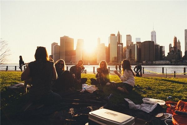 What does it mean to dream about friends? What does it mean to dream about friends?