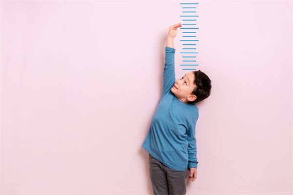 Dreaming of comparing heights