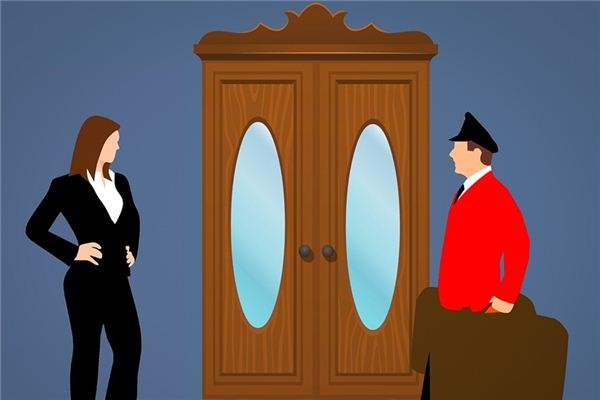 What does it mean to dream of a waiter? What does it mean to dream of a waiter?
