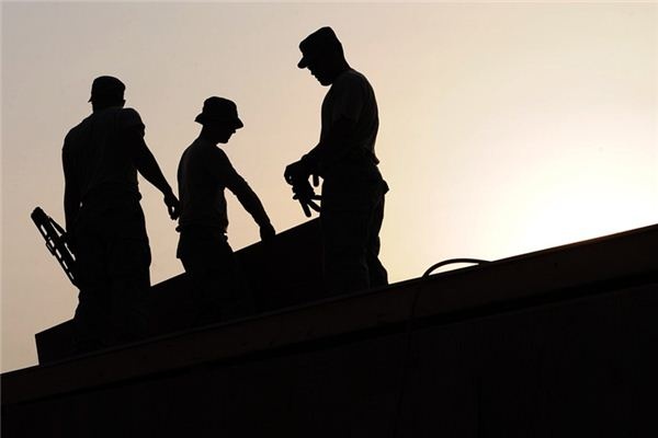 What does it mean to dream of workers? What does it mean to dream of workers?