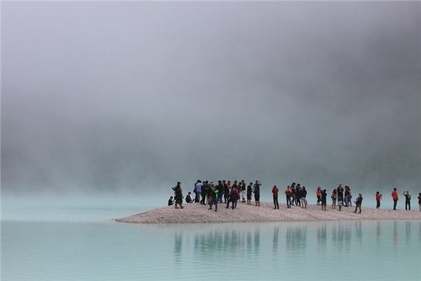 What does it mean to dream of tourists? What does it mean to dream of tourists?