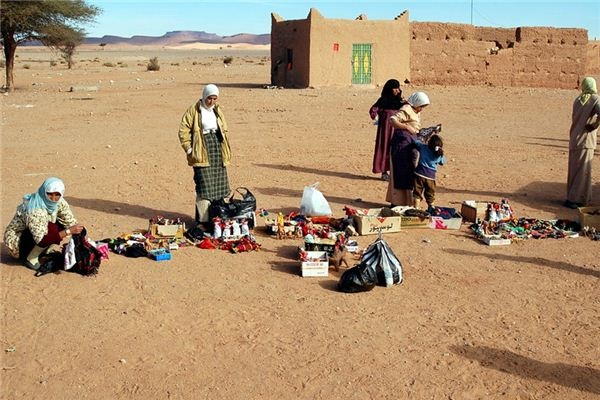 What does it mean to dream of a street vendor? What does it mean to dream of a street vendor?