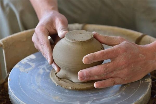 What does it mean to dream of pottery workers? What does it mean to dream of pottery workers?