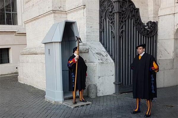 What does it mean to dream of a security guard? What does it mean to dream of a security guard?