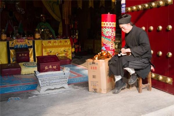 What does it mean to dream of a Taoist priest? What does it mean to dream of a Taoist priest?