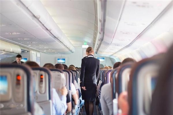What does it mean to dream of a flight attendant? What does it mean to dream of a flight attendant?