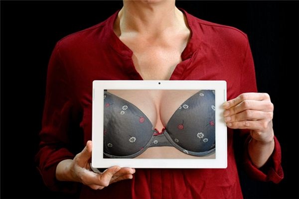 Dreaming of breasts Dreaming of breasts