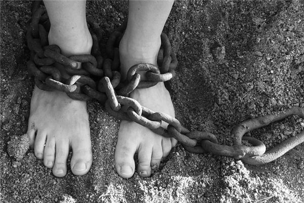 What does it mean to dream of slaves? What does it mean to dream of slaves?
