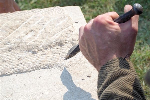 What does it mean to dream of a stonemason? What does it mean to dream of a stonemason?