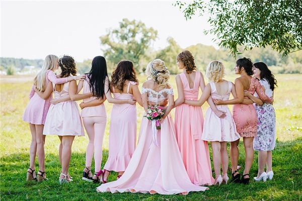 What does it mean to dream of a bridesmaid? What does it mean to dream of a bridesmaid?