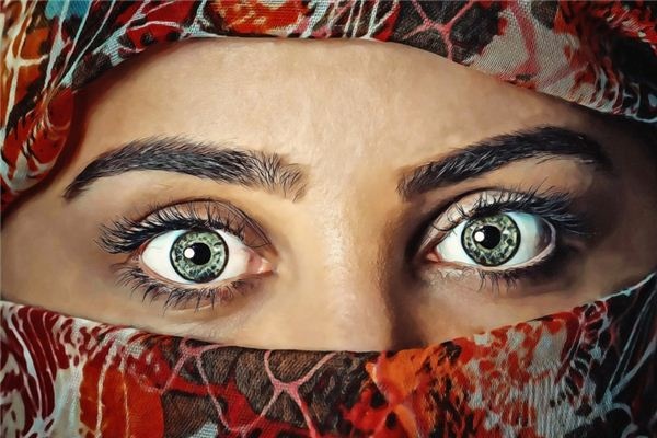 What does it mean to dream of eyebrows growing? What does it mean to dream of eyebrows growing?