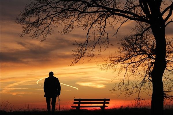 What does it mean to dream of an old man? What does it mean to dream of an old man?