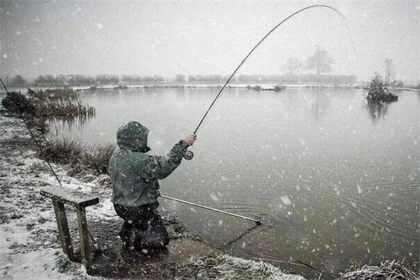 People who dream of fishermen fishing