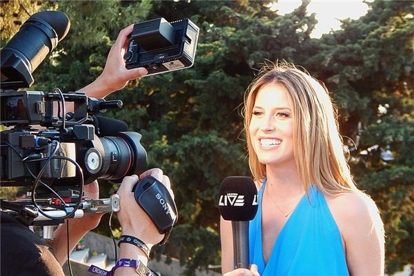 What does it mean to dream about a reporter?