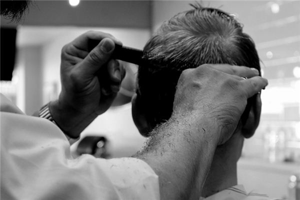 What does it mean to dream about a hairstylist? What does it mean to dream about a hairstylist?