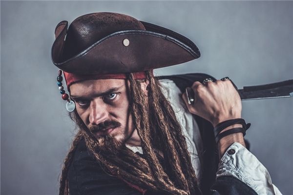 What does it mean to dream of pirates? What does it mean to dream of pirates?