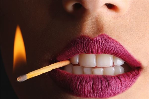 What does it mean to dream about losing your teeth? What does it mean to dream about losing your teeth?