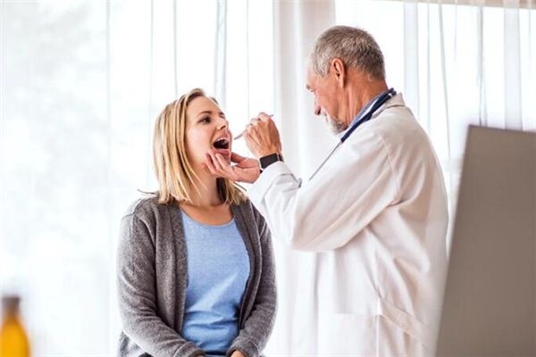 What does it mean to dream of something stuck in your throat? What does it mean to dream of something stuck in your throat?