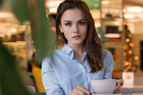 What does it mean to dream of a foreign woman? What does it mean to dream of a foreign woman?