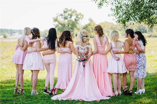 What does it mean to dream of a bridesmaid? What does it mean to dream of a bridesmaid?