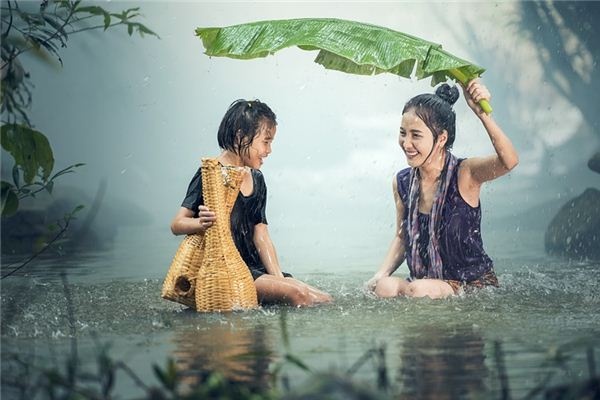 What does it mean to dream of a girl? What does it mean to dream of a girl?