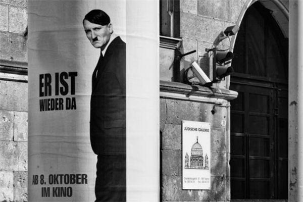 What does it mean to dream of Hitler? What does it mean to dream of Hitler?