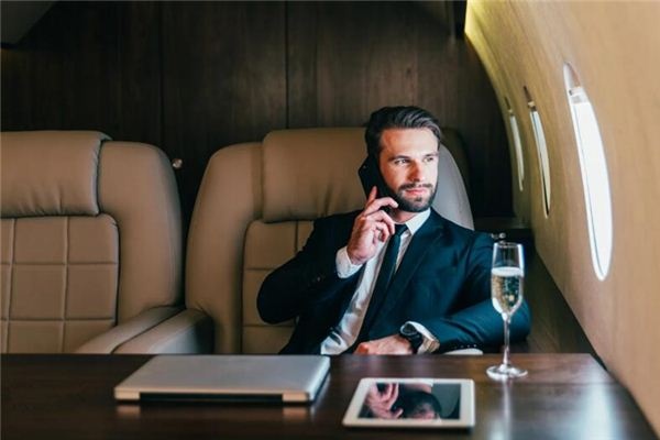 What does it mean to dream of a billionaire? What does it mean to dream of a billionaire?