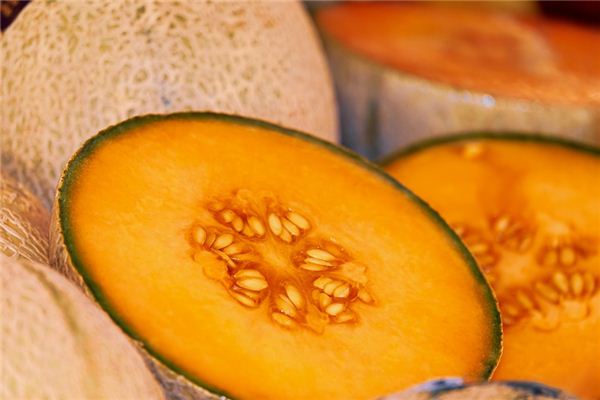 What does it mean to dream of cantaloupe?