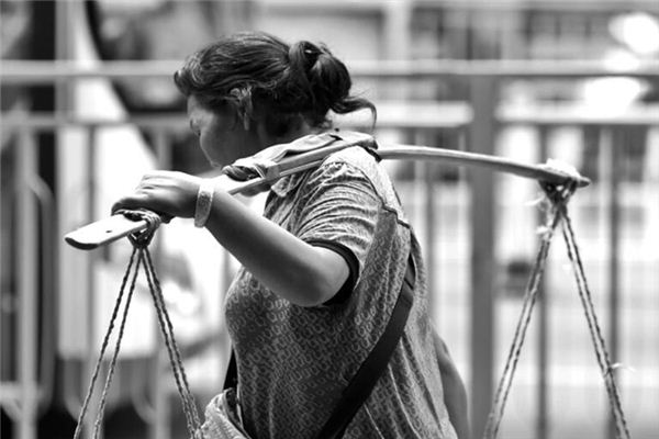 What does it mean to dream of a carrying pole? What does it mean to dream of a carrying pole?