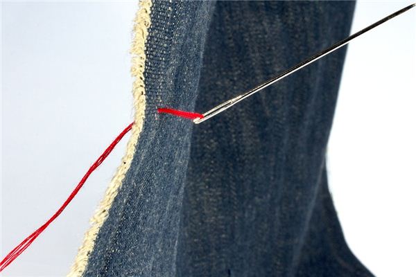 What does it mean to dream of a red thread?