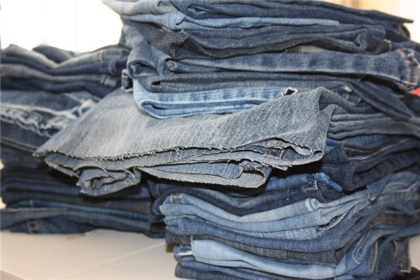 What does it mean to dream of old clothes? What does it mean to dream of old clothes?