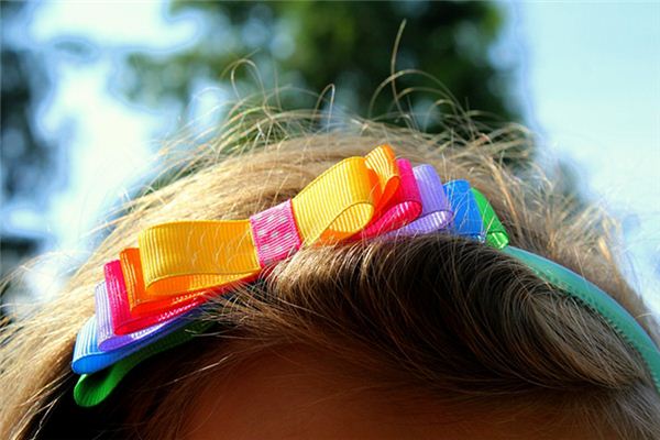 What does it mean to dream of hair clips? What does it mean to dream of hair clips?