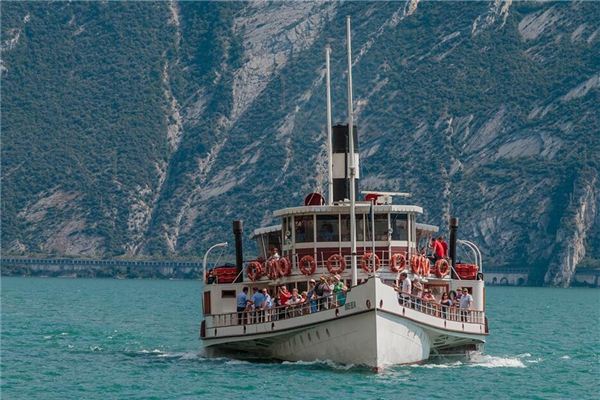 Dreaming of ships and steamboats