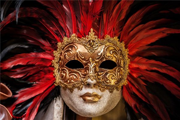 What does it mean to dream of a mask? What does it mean to dream of a mask?