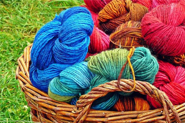 What does it mean to dream of thread? What does it mean to dream of thread?