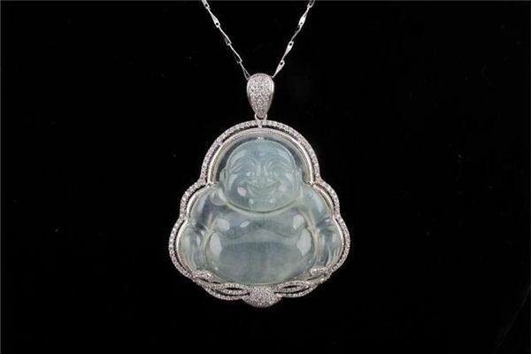 Dreaming of a jade pendant