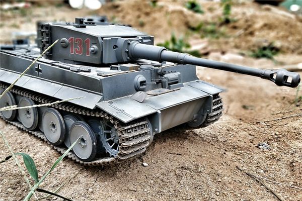 What does it mean to dream of tanks? What does it mean to dream of tanks?