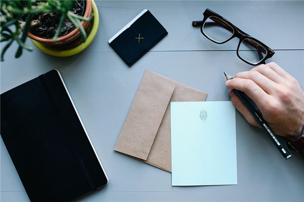 What does it mean to dream of a letter folder? What does it mean to dream of a letter folder?