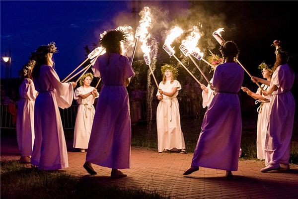 What does it mean to dream of torches? What does it mean to dream of torches?