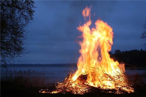 Dreaming of burning hats or clothes