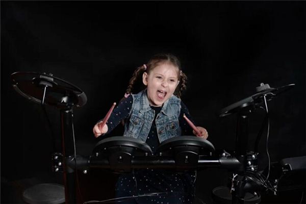What does it mean to dream of playing drums? What does it mean to dream of playing drums?