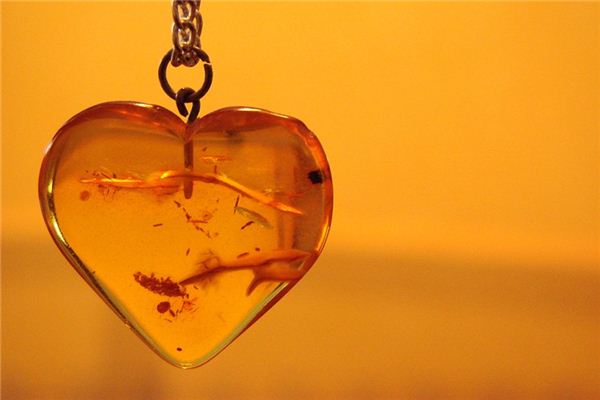 What does it mean to dream of amber? What does it mean to dream of amber?