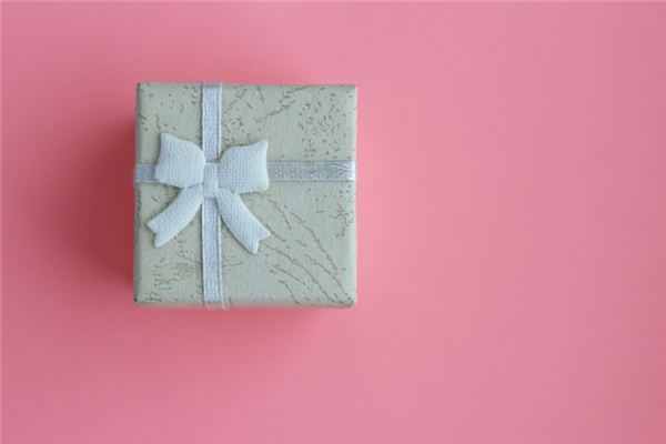 What does it mean to dream of a package? What does it mean to dream of a package?