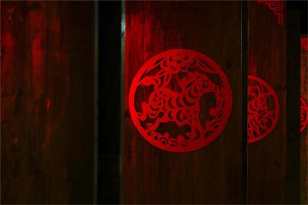 What does it mean to dream of paper cutting? What does it mean to dream of paper cutting?