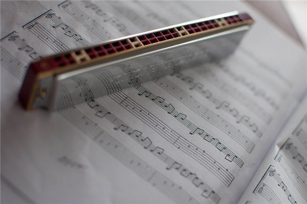 What does it mean to dream of a harmonica?