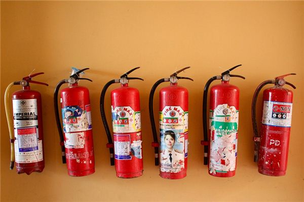 What does it mean to dream of a fire extinguisher? What does it mean to dream of a fire extinguisher?