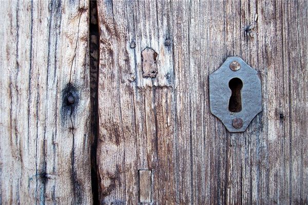 What does it mean to dream of a keyhole? What does it mean to dream of a keyhole?